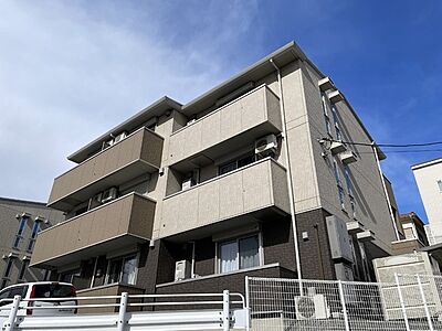 外観：南向きの明るい外観☆