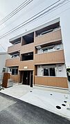 閑静な住宅街に立地