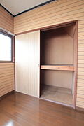 2階の洋室にある収納