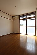 バルコニーに面した洋室4．5帖