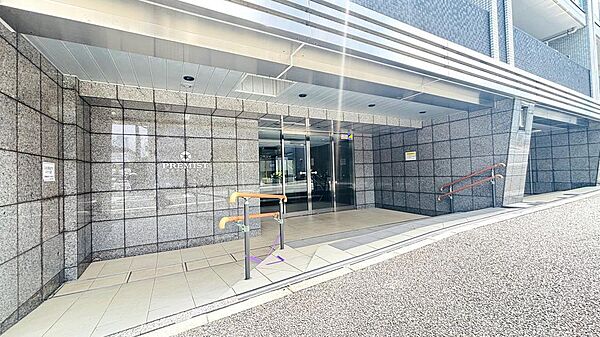 エントランスを拡大表示