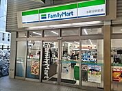 ファミリーマート 北越谷駅前店まで1400ｍ