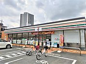 セブンイレブン越谷3丁目店まで180ｍ