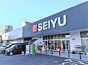 西友　草加店まで450ｍ