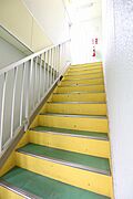 雨に濡れにくい屋内階段あります