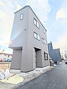 ★2026年3月完成★駐車場付き戸建て★