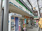 ファミリーマート 西所沢駅前店まで550ｍ