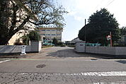 所沢市立東中学校まで750ｍ