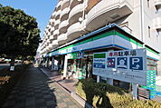 ファミリーマート 小手指四丁目店まで1000ｍ