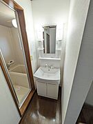 ☆忙しい朝に便利なシャワー付独立洗面台☆