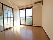 洋室6帖　エアコン付き