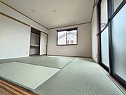 8帖のゆとりのある和室
