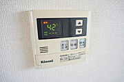 簡単操作の給湯パネル