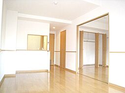 カスターナ 301 3階1LDKのリビング/ダイニング