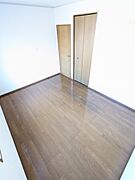 ★★北側、6帖の洋室です♪★★