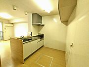 対面式のカウンターキッチン※同タイプ参考写真
