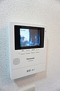 TVモニタ付ドアホン※同タイプ参考写真