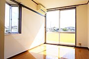 南向きの洋室6帖