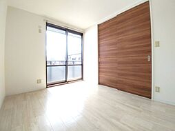 伊予鉄道郡中線 新川駅 徒歩6分の賃貸アパート 2階2LDKのリビング/ダイニング