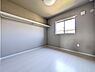 リビング/ダイニング：居室