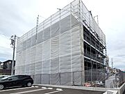 建築中