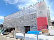 建築中