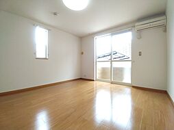 伊予鉄道横河原線 平井駅 徒歩3分の賃貸アパート 1階ワンルームのリビング/ダイニング