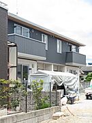 建築中