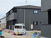 建築中
