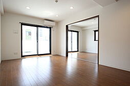 伊予鉄道市駅線 警察署前駅 徒歩4分の賃貸マンション 2階2LDKのリビング/ダイニング