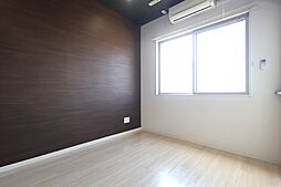 伊予鉄道郡中線 土居田駅 徒歩12分の賃貸マンション 4階ワンルームのリビング/ダイニング