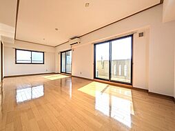 伊予鉄道環状線(JR松山駅経由) 上一万駅 徒歩3分の賃貸マンション