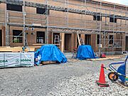 建築中