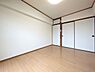 リビング/ダイニング：居室