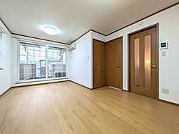 伊予鉄道郡中線 新川駅 徒歩5分の賃貸アパート 2階2LDKのリビング/ダイニング