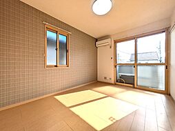 伊予鉄道高浜線 衣山駅 徒歩27分の賃貸アパート 2階2DKのリビング/ダイニング