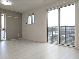 伊予鉄道郡中線 松前駅 徒歩7分の賃貸アパート 2階1LDKのリビング/ダイニング