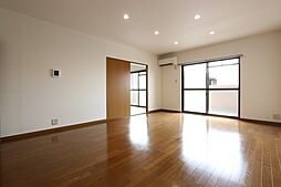 伊予鉄道横河原線 久米駅 徒歩4分の賃貸マンション 3階2LDKのリビング/ダイニング