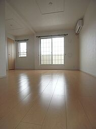 JR豊肥本線 武蔵塚駅 バス15分 楡木小入口下車 徒歩8分の賃貸アパート 2階2LDKのリビング/ダイニング