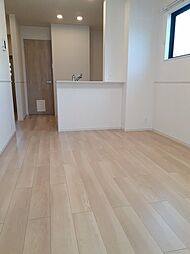 マカニ　レア　Ａ 101 1階1LDKのリビング/ダイニング