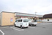 セブンイレブンみやき町三根店まで270ｍ