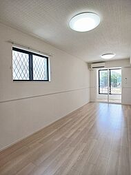 熊本市電A系統 健軍町駅 バス13分 福富下車 徒歩5分の賃貸アパート 1階1LDKのリビング/ダイニング