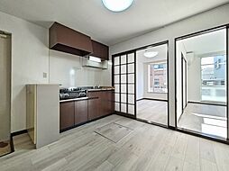 メルツ早宮 102 1階2DKのリビング/ダイニング