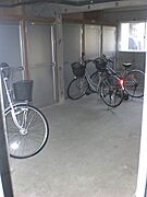 屋根付き駐輪場です♪