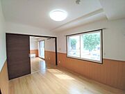 ★6.5帖の洋室です★※同タイプ参考写真