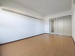 ヴェルフィオーレ嵐山 202 2階1Kのリビング/ダイニング