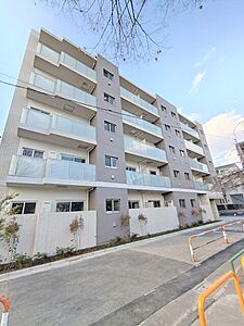 外観：鉄筋コンクリート造のマンションです。