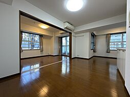 JR山手線 浜松町駅 徒歩2分の賃貸マンション 2階2LDKのリビング/ダイニング