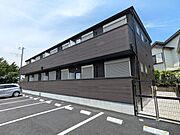目の前も駐車場なので日当たりも良好です♪