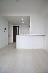 沖縄都市モノレール 県庁前駅 徒歩7分の賃貸マンション 8階1LDKのリビング/ダイニング